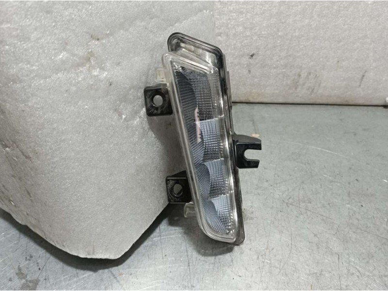 Recambio de piloto delantero derecho para renault captur zen referencia OEM IAM 266059367R 89208551 LED/LUZ DIA