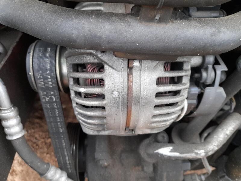 Recambio de alternador para volkswagen golf vi (5k1) 2.0 tdi referencia OEM IAM 06F903023F  