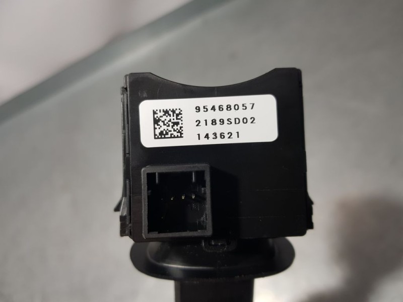 Recambio de mando limpia para chevrolet aveo berlina hatchback ls referencia OEM IAM 95468057 2189SD02 