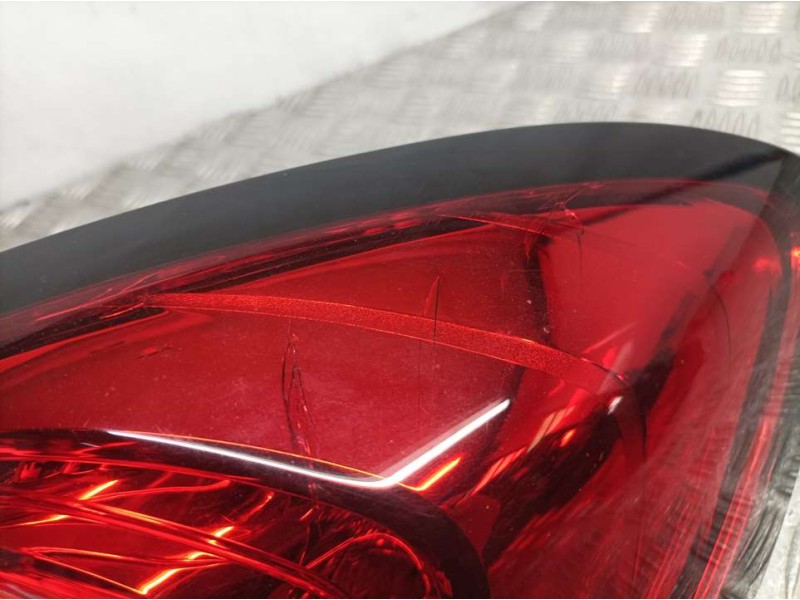 Recambio de piloto trasero derecho para renault captur zen referencia OEM IAM 2655009762R  EXTERIOR