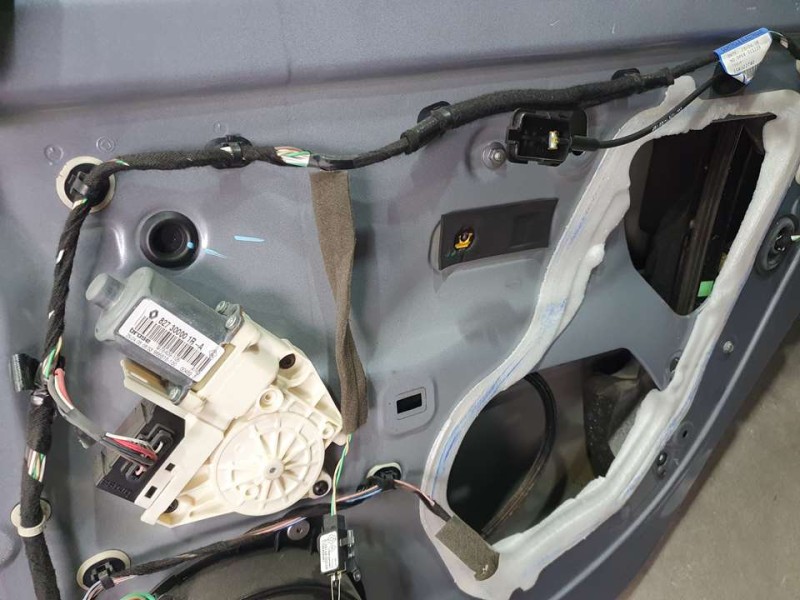 Recambio de elevalunas trasero derecho para renault laguna iii dynamique referencia OEM IAM   ÉLECTRICO 6 PINES