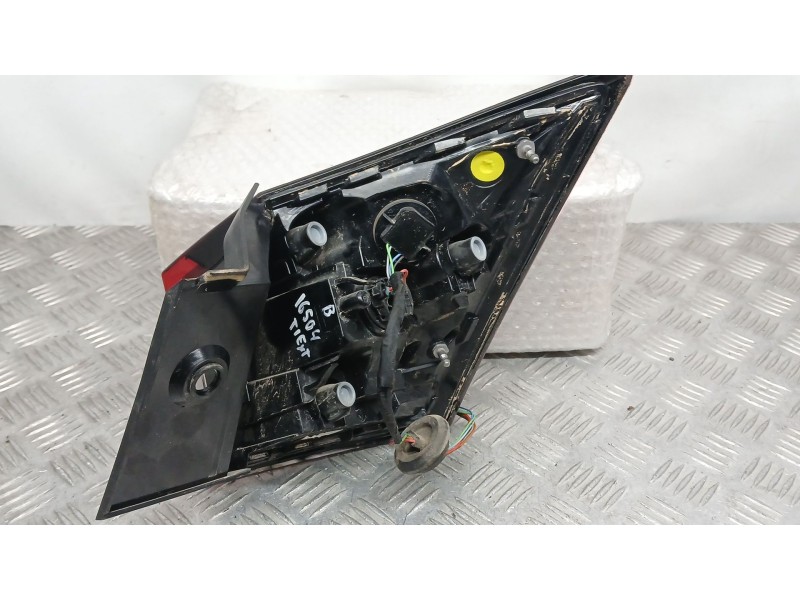 Recambio de piloto trasero izquierdo exterior para nissan juke (f16_) 1.0 referencia OEM IAM 265556PA0A HELLA 2VA01435201