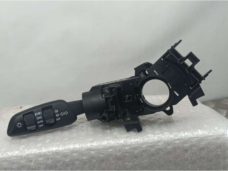 Recambio de mando limpia para ssangyong tivoli line 4x2 referencia OEM IAM 8591035300 8591035130 