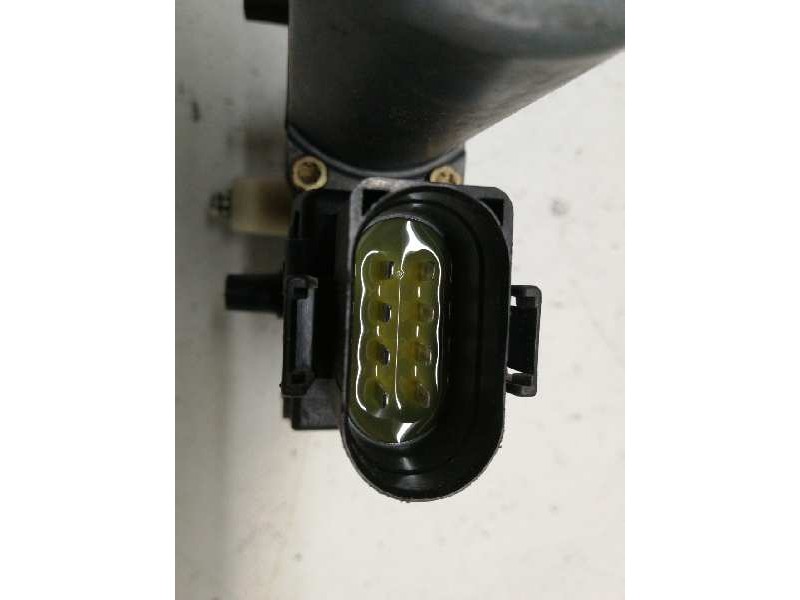 Recambio de motor elevalunas delantero izquierdo para audi a4 berlina (b5) 1.8 referencia OEM IAM 8D0959801  