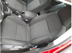 ASIENTO DELANTERO IZQUIERDO 