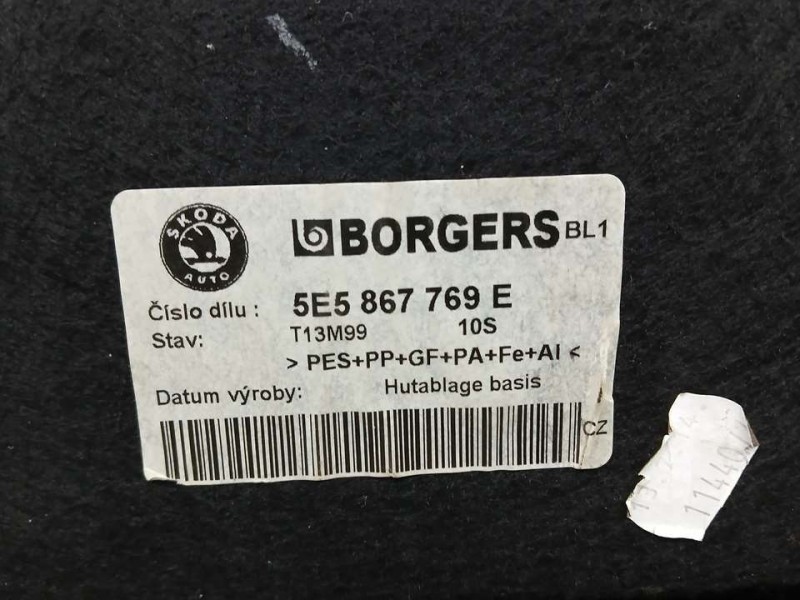 Recambio de bandeja trasera para skoda octavia lim. (5e3) active referencia OEM IAM 5E5867769E  TOCADA