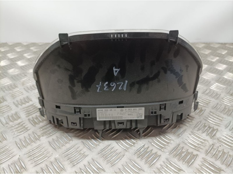 Recambio de cuadro instrumentos para mercedes-benz clase b (w246) b 200 cdi be (246.201) referencia OEM IAM A2469006811 02636813
