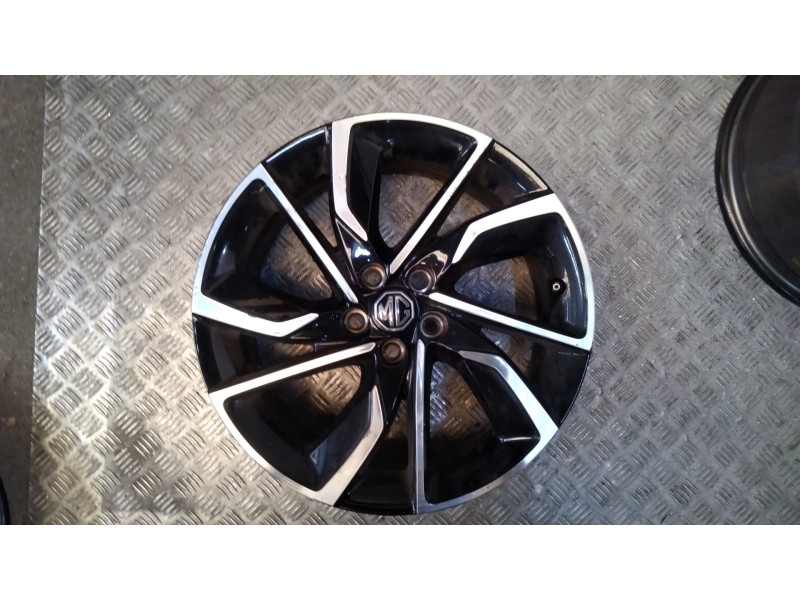 Recambio de juego llantas aluminio para mg zs 1.0 vti referencia OEM IAM  ALUMINIO 7X17 5 TORN ET41