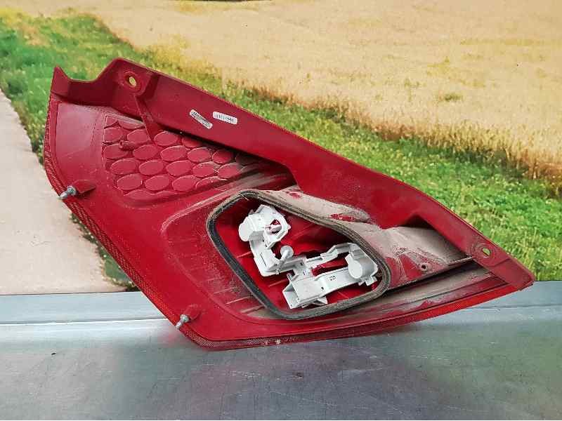 Recambio de piloto trasero derecho para ford fiesta (cb1) ghia referencia OEM IAM 8A6113404A  