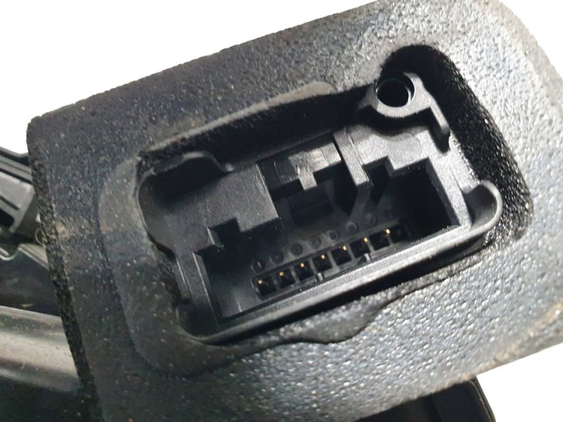 Recambio de cerradura puerta delantera derecha para skoda octavia lim. (5e3) active referencia OEM IAM 5E1837016A  7 PINES