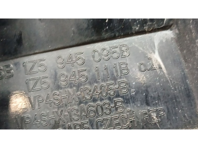 Recambio de piloto trasero izquierdo para skoda octavia ii (1z3) 1.6 tdi referencia OEM IAM 1Z5945111B ROZADO 