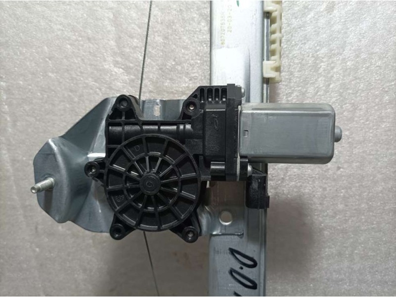 Recambio de elevalunas delantero derecho para renault trafic furgón l1h1 2,9t referencia OEM IAM 807207538R  ELECTRICO 2 PINS