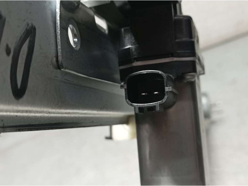 Recambio de elevalunas delantero derecho para renault trafic furgón l1h1 2,9t referencia OEM IAM 807207538R  ELECTRICO 2 PINS