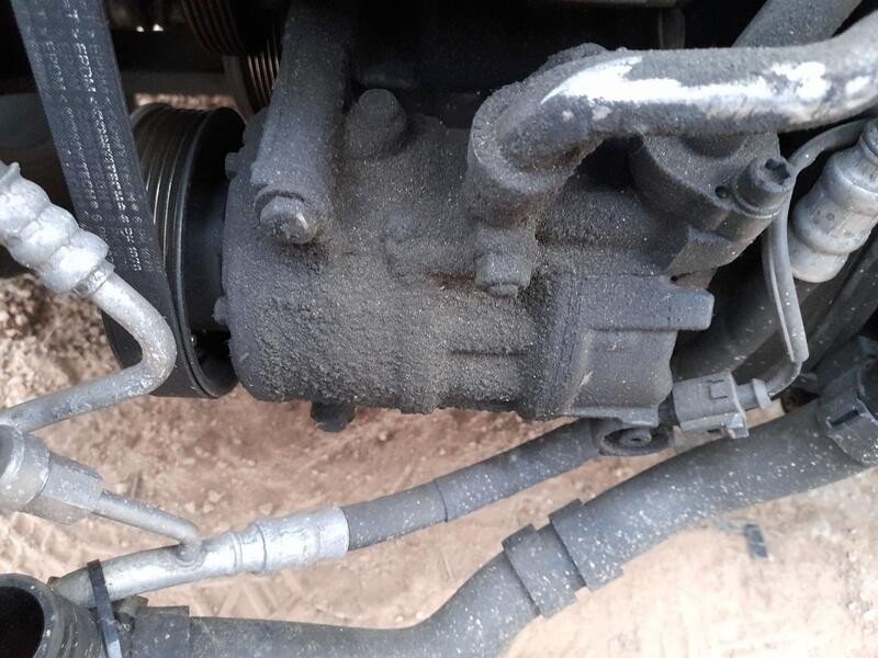 Recambio de compresor aire acondicionado para volkswagen golf vi (5k1) 2.0 tdi referencia OEM IAM 1K0820808A  