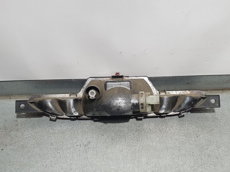 Recambio de piloto trasero central para peugeot 208 active referencia OEM IAM 9674308980  ANTINIEBLA PARAGOLPES