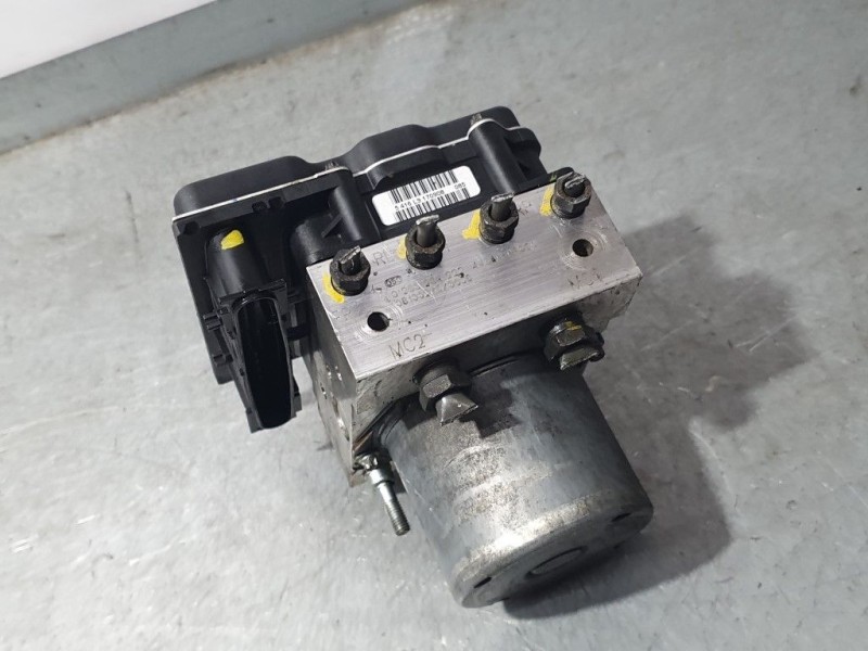 Recambio de abs para toyota corolla verso (r1) 2.2 d-4d luna referencia OEM IAM 445400F020 0265231222 BOSCH