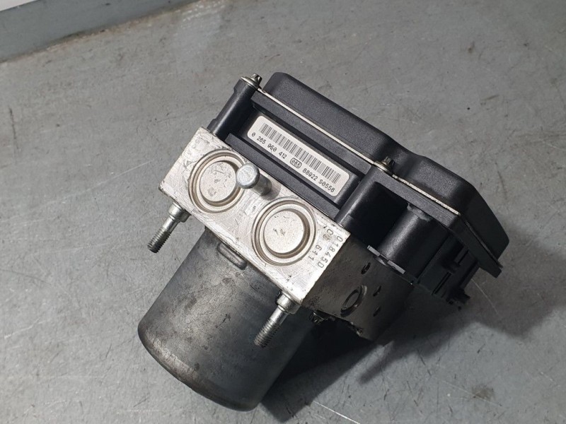 Recambio de abs para toyota corolla verso (r1) 2.2 d-4d luna referencia OEM IAM 445400F020 0265231222 BOSCH