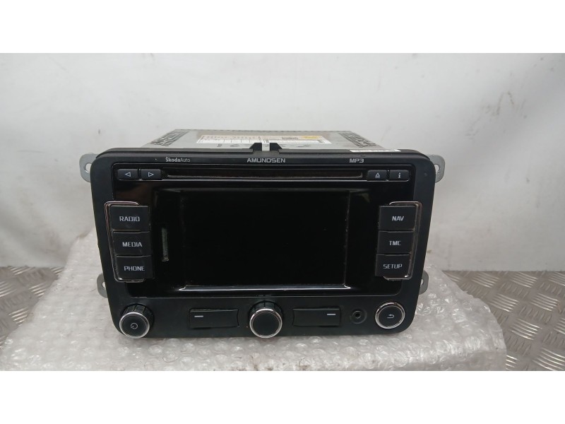 Recambio de sistema audio / radio cd para skoda octavia ii (1z3) 1.6 tdi referencia OEM IAM 3T0035191A BOSCH 7612032055