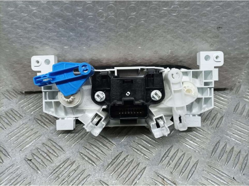 Recambio de mando calefaccion / aire acondicionado para renault trafic furgón l1h1 2,9t referencia OEM IAM T49161C 139349 