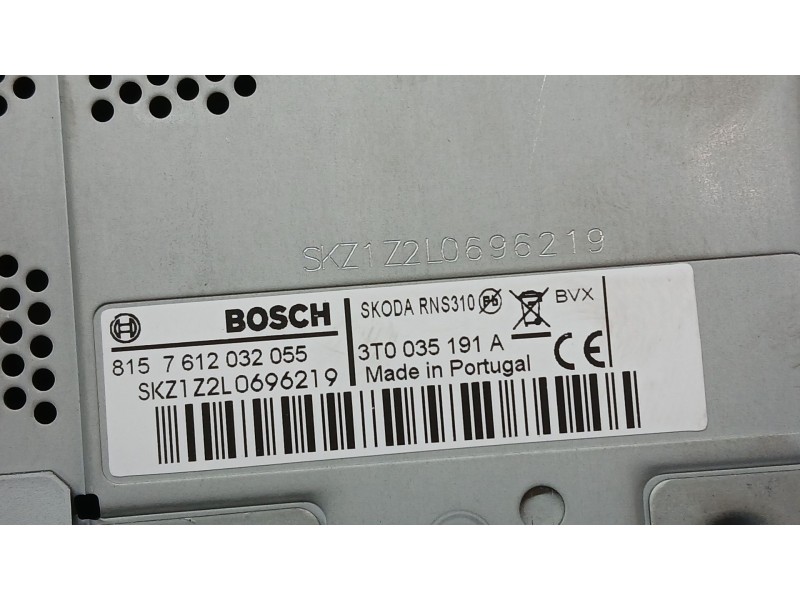 Recambio de sistema audio / radio cd para skoda octavia ii (1z3) 1.6 tdi referencia OEM IAM 3T0035191A BOSCH 7612032055