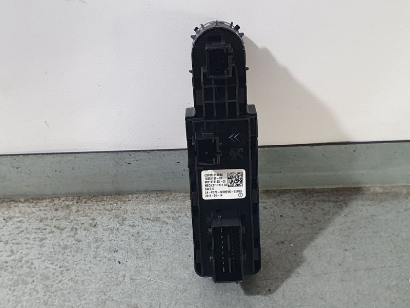 Recambio de mando elevalunas delantero izquierdo para peugeot 5008 gt line referencia OEM IAM 98319761ZD 1035115900 