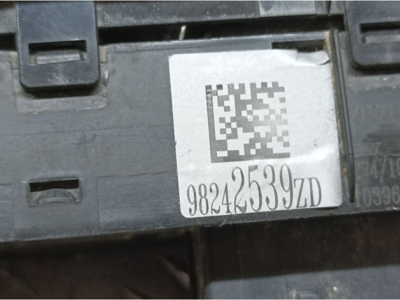 Recambio de mando elevalunas delantero izquierdo para peugeot 2008 (--.2013) allure referencia OEM IAM 98242539ZD  