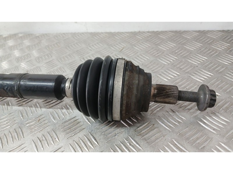 Recambio de transmision delantera derecha para skoda octavia ii (1z3) 1.6 tdi referencia OEM IAM 1K0407272CC PINTURA SALTADA 