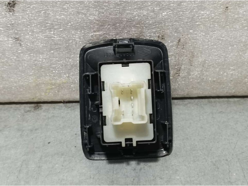 Recambio de mando elevalunas delantero derecho para renault trafic furgón l1h1 2,9t referencia OEM IAM 254218614R 10023874 