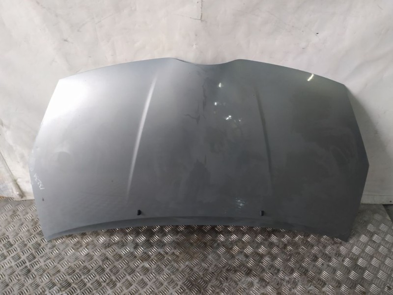 Recambio de capot para toyota corolla verso (r1) 2.2 d-4d luna referencia OEM IAM  TOCADA 