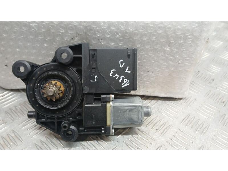 Recambio de motor elevalunas trasero derecho para renault scenic iii emotion referencia OEM IAM 827303178R BROSE 915947200