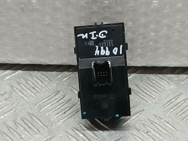 Recambio de mando elevalunas delantero izquierdo para opel insignia berlina cosmo referencia OEM IAM 13305011  