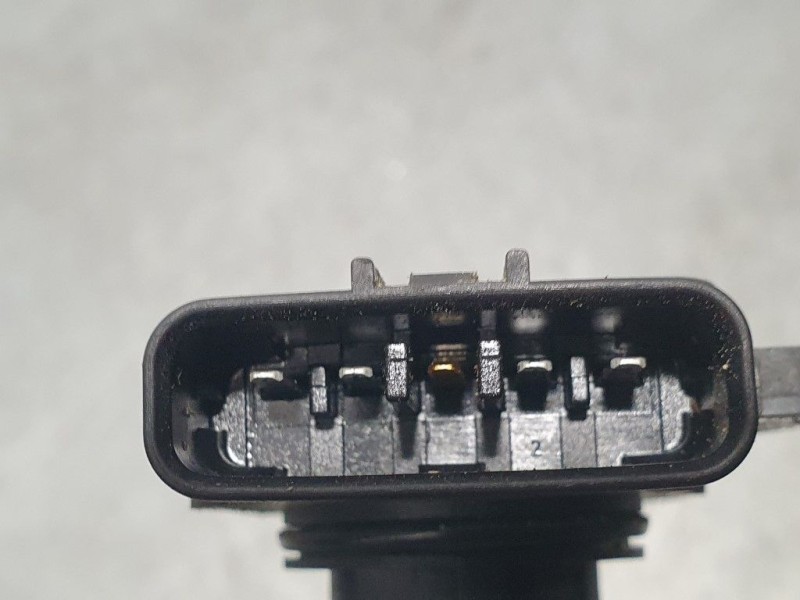 Recambio de caudalimetro para toyota corolla verso (r1) 2.2 d-4d luna referencia OEM IAM 222040N010 1974003070 DENSO