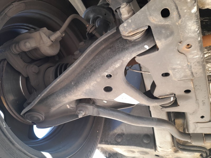 Recambio de brazo suspension inferior delantero derecho para dacia lodgy (js_) 1.6 lpg referencia OEM IAM 545006623R  