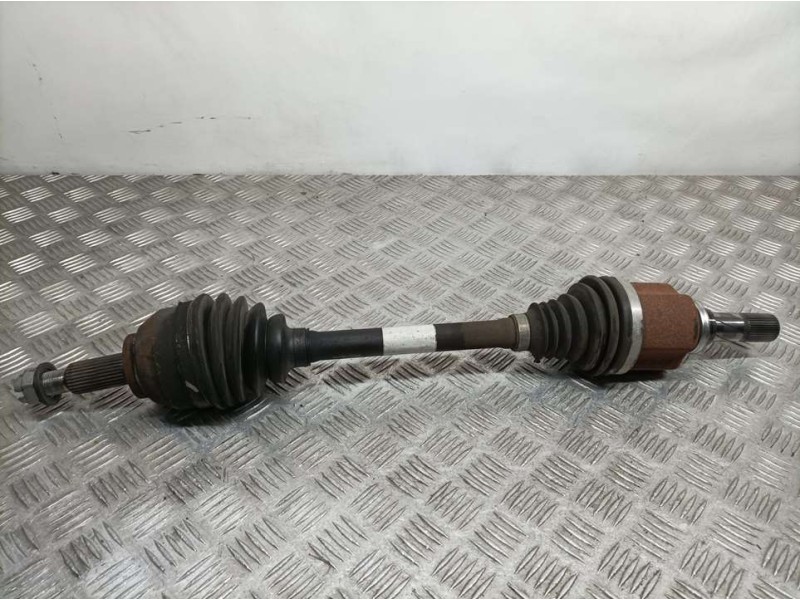 Recambio de transmision delantera izquierda para renault trafic furgón l1h1 2,9t referencia OEM IAM 391016100R  SIN REFERENCIA