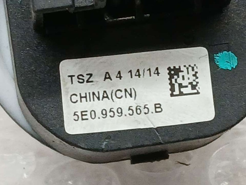 Recambio de mando retrovisor para skoda octavia lim. (5e3) active referencia OEM IAM 5E0959565B  