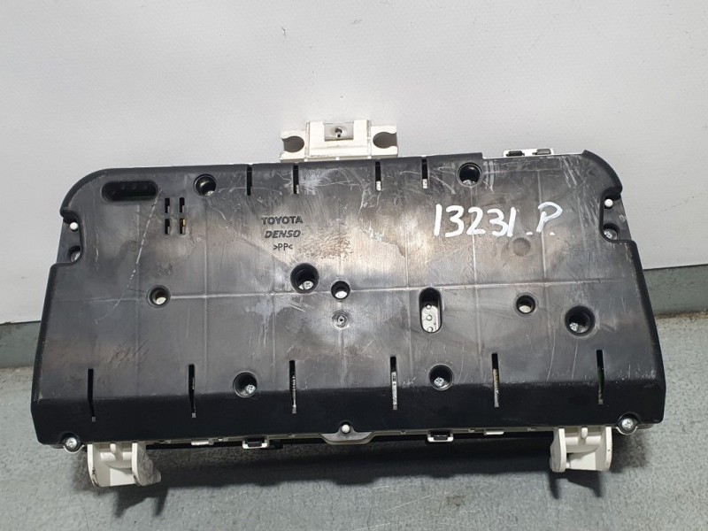 Recambio de cuadro instrumentos para toyota corolla verso (r1) 2.2 d-4d luna referencia OEM IAM 838000F092 2574403892 