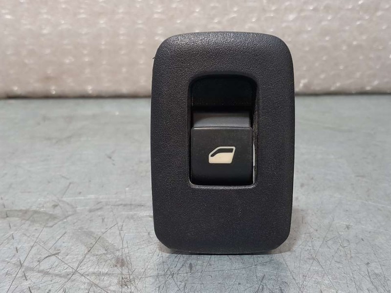 Recambio de mando elevalunas trasero derecho para citroën berlingo feel m 5p referencia OEM IAM 98044803ZD  PUERTA LATERAL CORRE