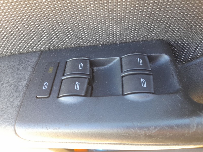 Recambio de mando elevalunas delantero izquierdo para audi a3 (8l1) 1.6 referencia OEM IAM 4B0959851B4PK  