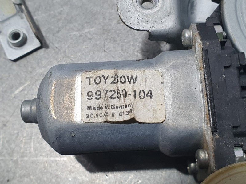 Recambio de elevalunas trasero derecho para toyota corolla verso (r1) 2.2 d-4d luna referencia OEM IAM 997250104  ELECTRICO 6 PI