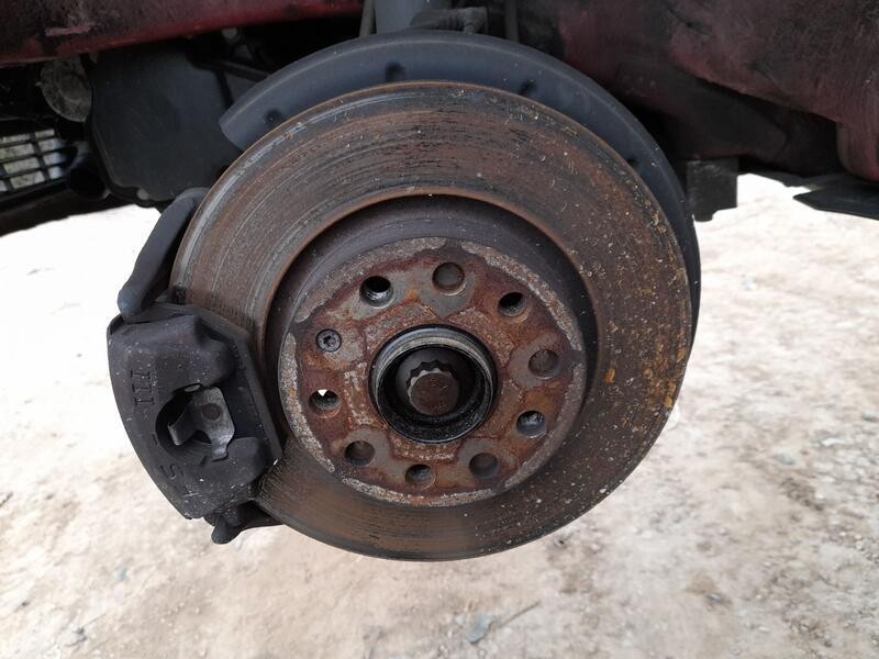 Recambio de mangueta delantera izquierda para volkswagen golf vi (5k1) 2.0 tdi referencia OEM IAM 1K0407255T  