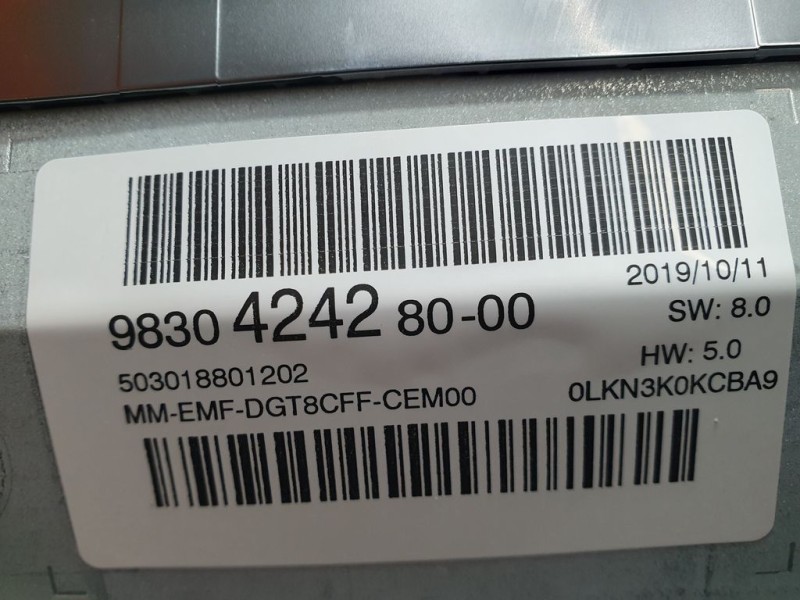 Recambio de sistema navegacion gps para peugeot 5008 gt line referencia OEM IAM 983042428000 50301801202 