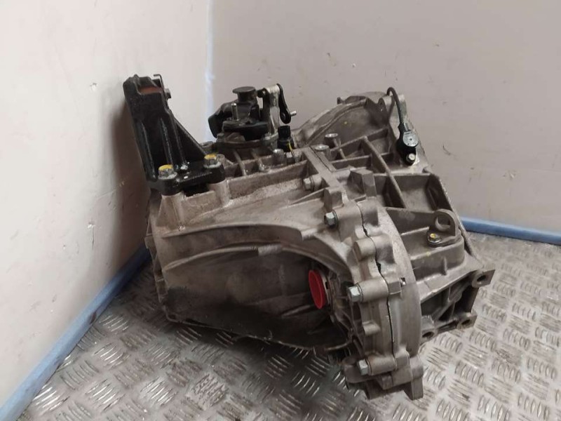 Recambio de caja cambios para kia cee´d drive referencia OEM IAM WDJ6 518631 6VELOCIDADES