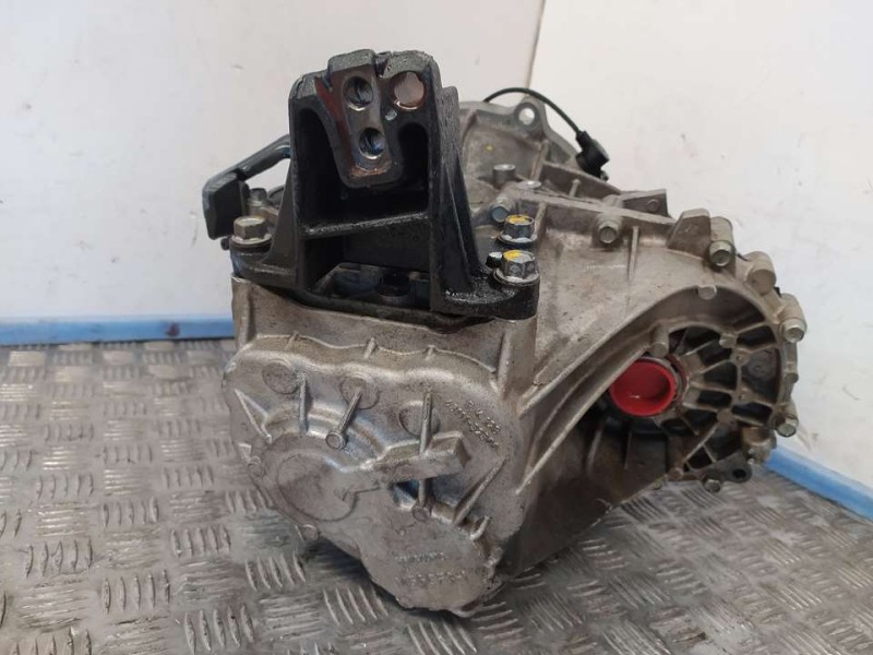 Recambio de caja cambios para kia cee´d drive referencia OEM IAM WDJ6 518631 6VELOCIDADES