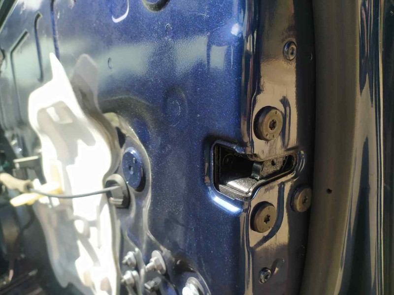 Recambio de cerradura puerta delantera derecha para renault talisman executive referencia OEM IAM 805023720R  