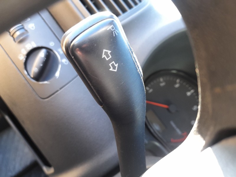 Recambio de mando luces y limpia para audi a3 (8l1) 1.6 referencia OEM IAM 8L0953513G  8L0953513G LUCES  4B0953503H LIMPIA