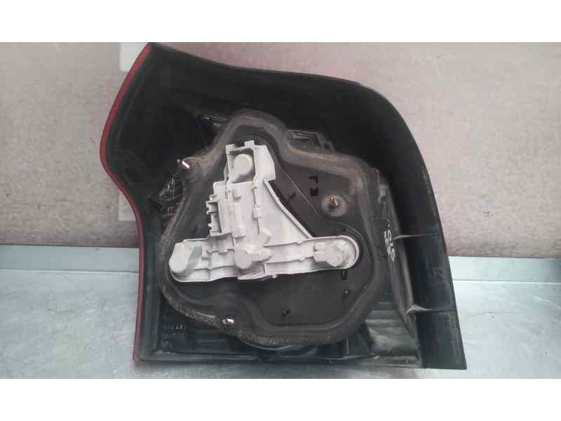 Recambio de piloto trasero derecho para toyota corolla familiar (e12) 1.4 d-4d luna referencia OEM IAM   