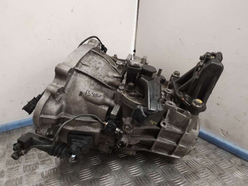 Recambio de caja cambios para kia cee´d drive referencia OEM IAM WDJ6 518631 6VELOCIDADES