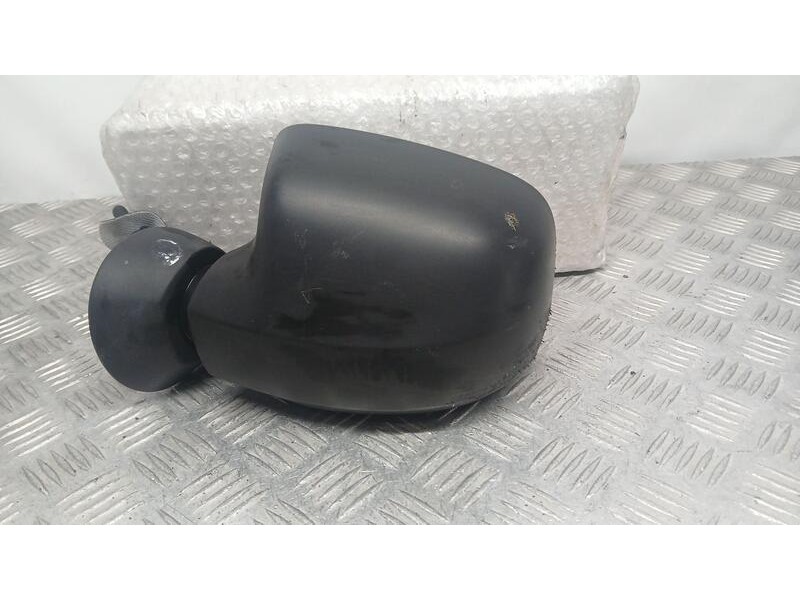 Recambio de retrovisor izquierdo para dacia sandero podium referencia OEM IAM 963023121R C/ MANDO, TOCADO 