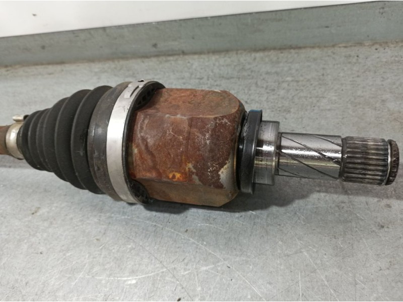 Recambio de transmision delantera izquierda para dacia sandero essential referencia OEM IAM 391014946R  