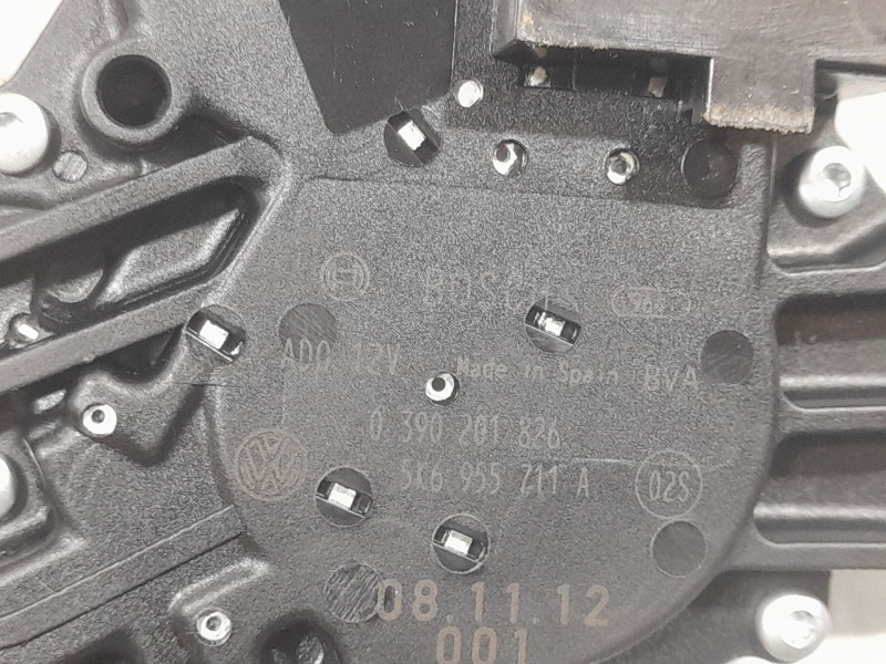 Recambio de motor limpia trasero para volkswagen golf vi (5k1) 2.0 tdi referencia OEM IAM 5K6955711A 0390201826 BOSCH